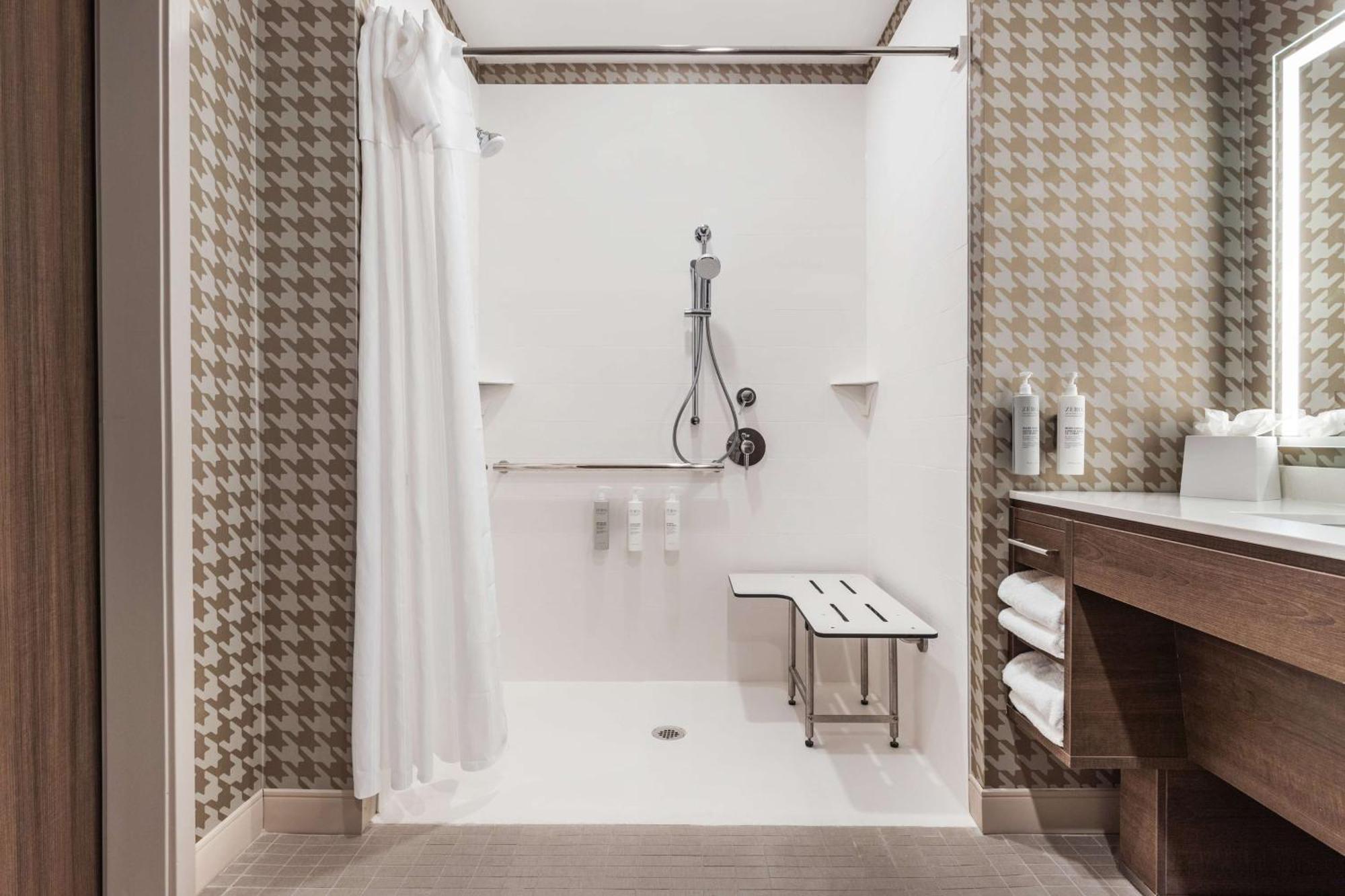 Home2 Suites By Hilton Cedar Rapids Westdale Exteriör bild